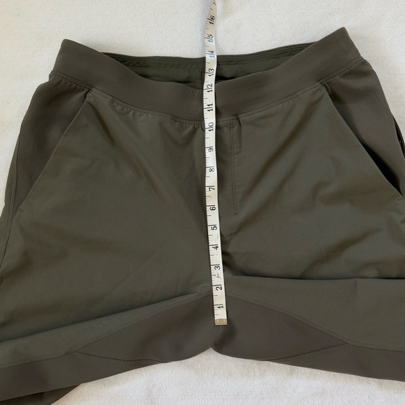 Lululemon men’s athletic slacks joggers flat front pockets olive green Large​ - Picture 10 of 12